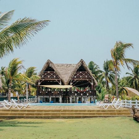 Los Olivos La Playa Hotel Y Restaurante Escuintla Esterno foto