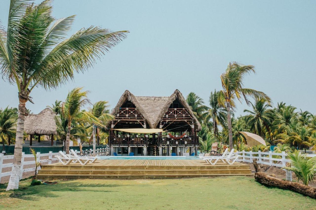 Los Olivos La Playa Hotel Y Restaurante Escuintla Esterno foto